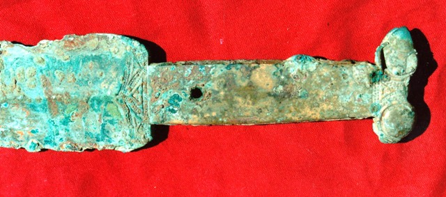 Close-up of dagger handle, rGya-gling, M6. Photo courtesy of Shargen Wangdu